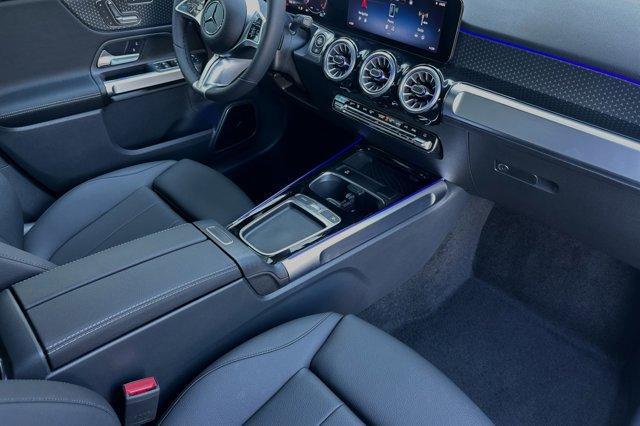 new 2025 Mercedes-Benz GLB 250 car, priced at $53,815
