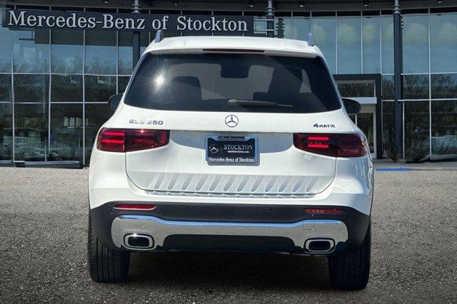 new 2025 Mercedes-Benz GLB 250 car, priced at $52,020