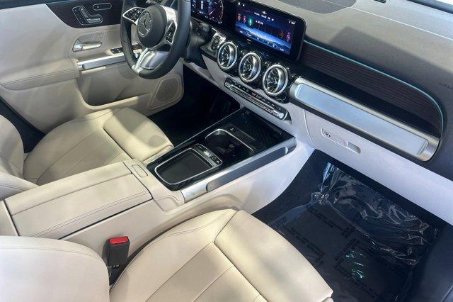 new 2025 Mercedes-Benz GLB 250 car, priced at $52,020