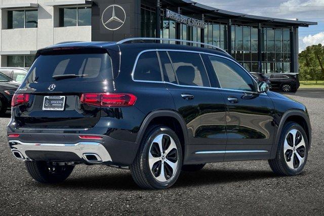 new 2025 Mercedes-Benz GLB 250 car, priced at $48,945