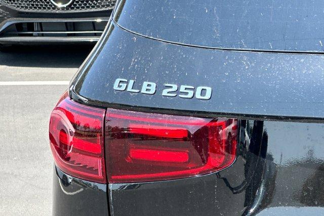 new 2025 Mercedes-Benz GLB 250 car, priced at $48,945