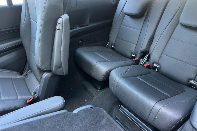 new 2025 Mercedes-Benz GLS 450 car, priced at $96,220