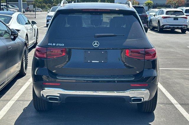 new 2025 Mercedes-Benz GLB 250 car, priced at $47,145