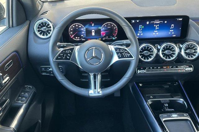 new 2025 Mercedes-Benz GLA 250 car, priced at $49,680