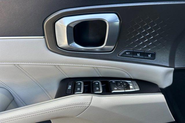used 2022 Kia Sorento Plug-In Hybrid car, priced at $35,999