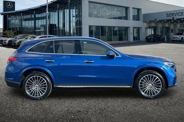 new 2025 Mercedes-Benz GLC 300 car, priced at $62,305