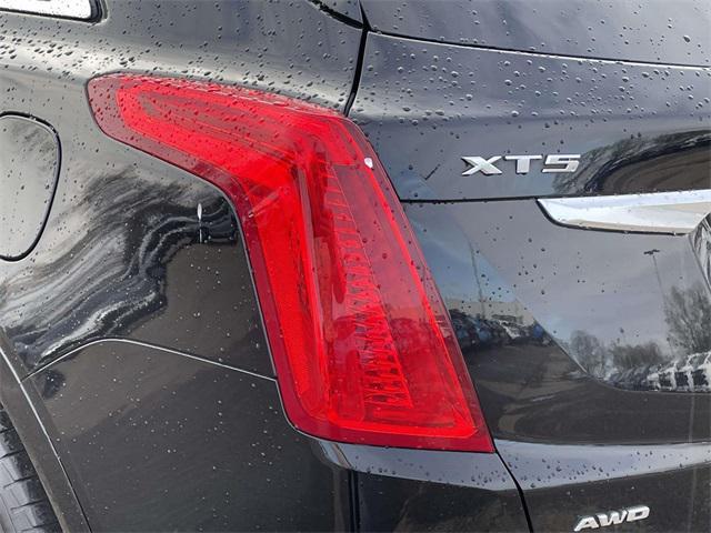 used 2019 Cadillac XT5 car, priced at $19,651