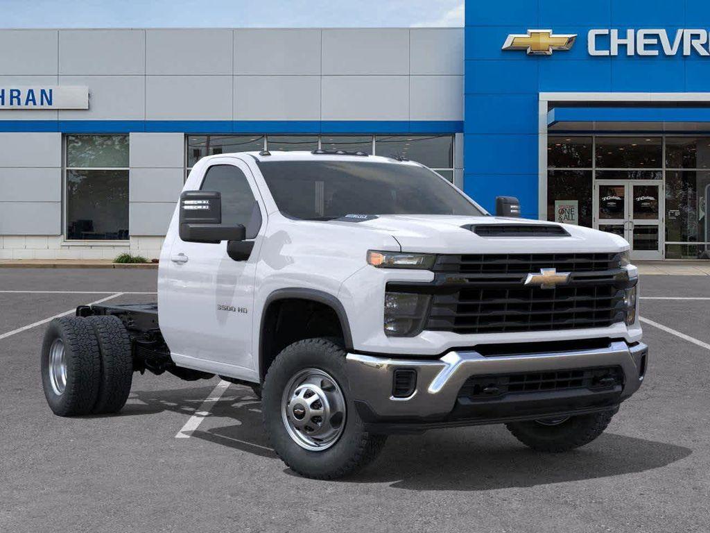 new 2025 Chevrolet Silverado 3500 car, priced at $52,183