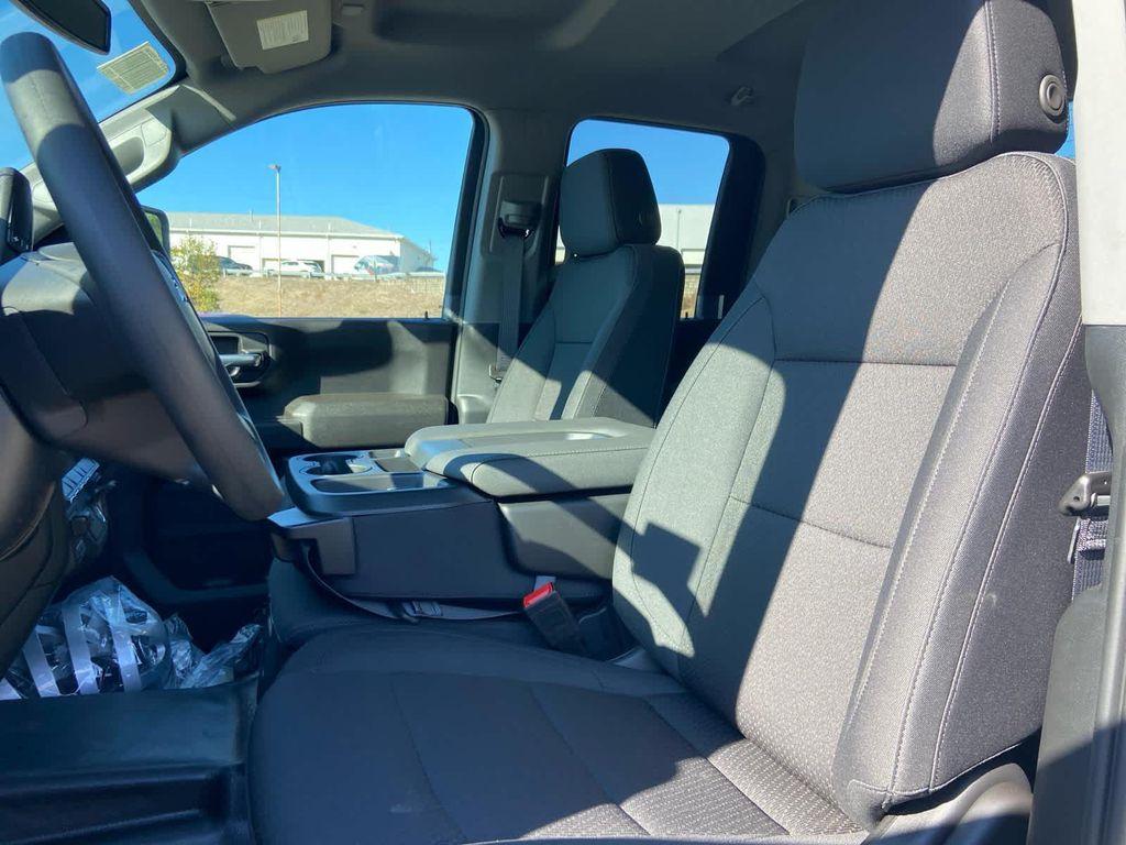 new 2025 Chevrolet Silverado 3500 car, priced at $54,278