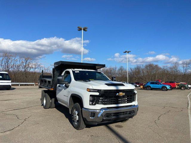 new 2025 Chevrolet Silverado 3500 car, priced at $63,674