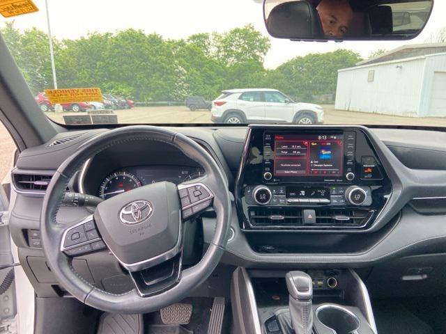used 2021 Toyota Highlander car, priced at $37,994