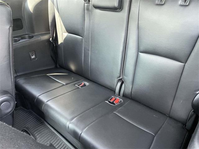 used 2021 Toyota Highlander car, priced at $37,357