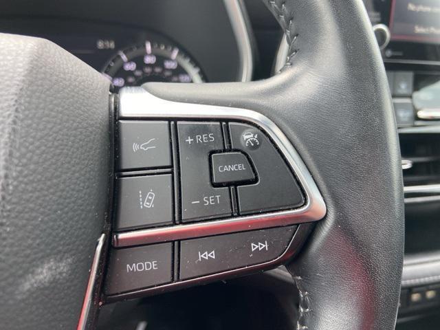 used 2021 Toyota Highlander car, priced at $37,994