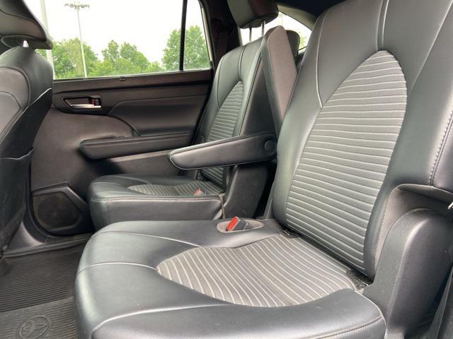 used 2021 Toyota Highlander car, priced at $37,994