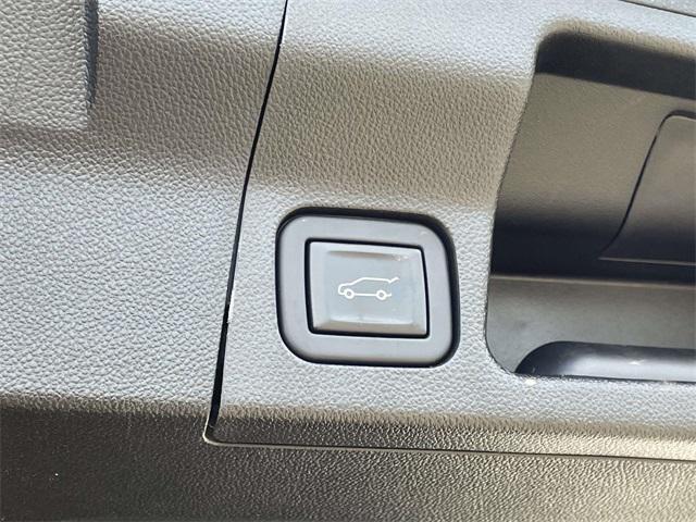 used 2023 GMC Acadia car, priced at $32,899