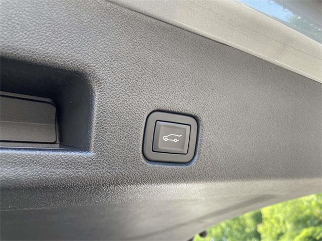 used 2024 Chevrolet Traverse car, priced at $39,348
