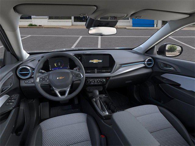 new 2025 Chevrolet Trax car, priced at $25,271