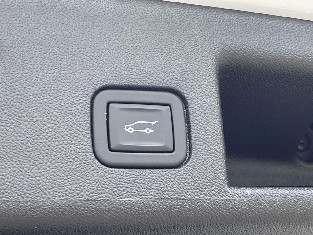 used 2023 Chevrolet Equinox car, priced at $19,997