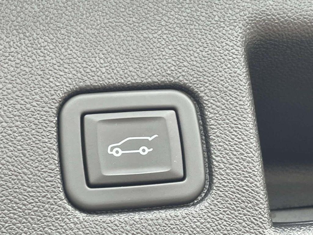 used 2023 Chevrolet Equinox car, priced at $21,997