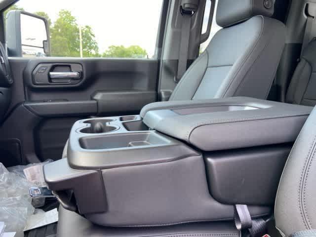 new 2024 Chevrolet Silverado 3500 car, priced at $44,946