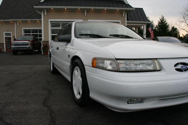 used 1993 Ford Taurus car, priced at $5,950