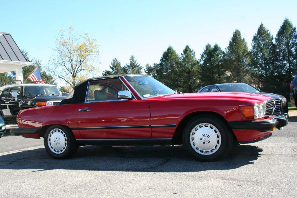 used 1988 Mercedes-Benz 560SL car, priced at $34,555
