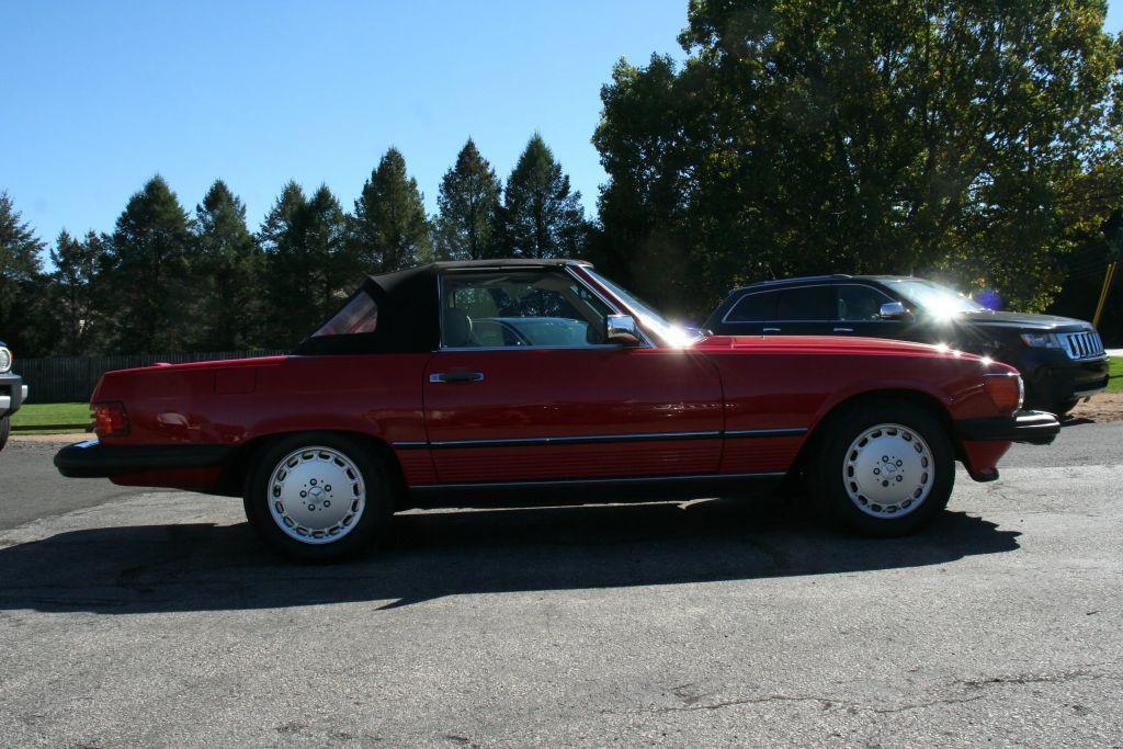 used 1988 Mercedes-Benz 560SL car, priced at $34,555