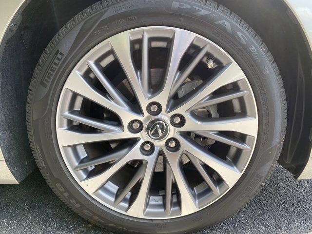 used 2019 Lexus ES 350 car, priced at $33,800