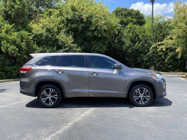 used 2018 Toyota Highlander car, priced at $22,300