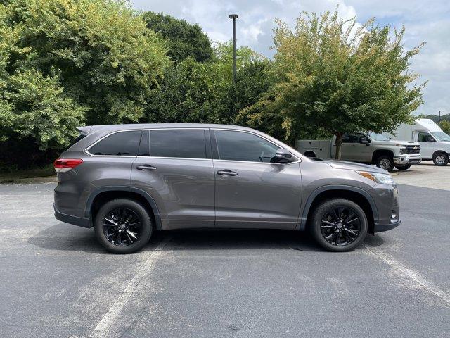 used 2018 Toyota Highlander car, priced at $22,300