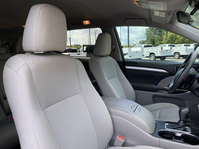 used 2018 Toyota Highlander car, priced at $22,425
