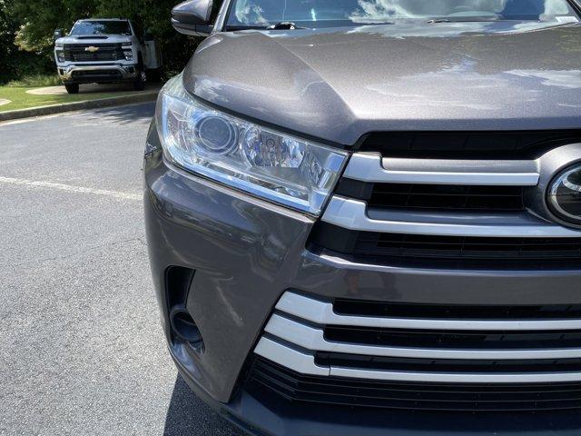 used 2018 Toyota Highlander car, priced at $22,300