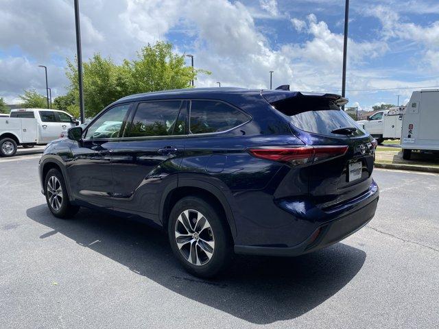 used 2021 Toyota Highlander car, priced at $31,796