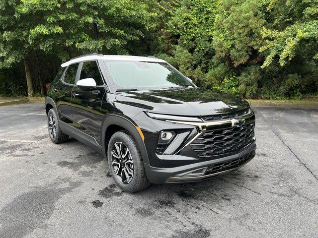 new 2025 Chevrolet TrailBlazer car, priced at $32,180