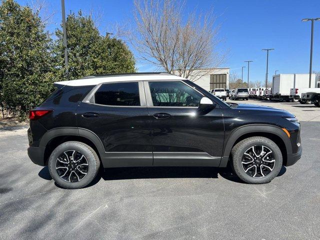 new 2025 Chevrolet TrailBlazer car, priced at $30,585