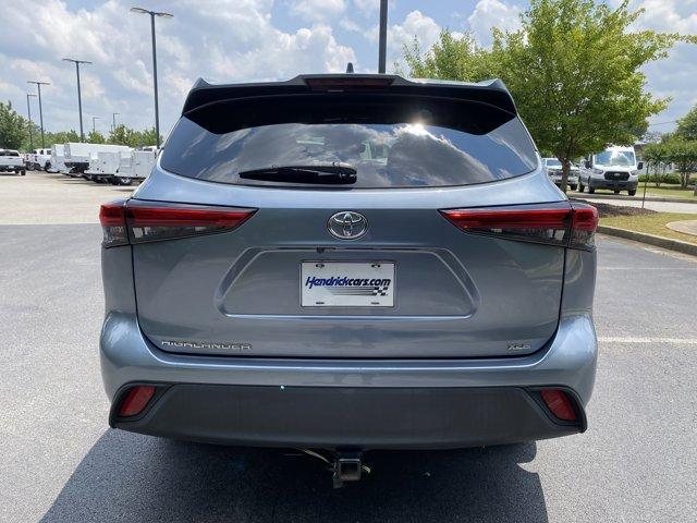 used 2021 Toyota Highlander car, priced at $29,989