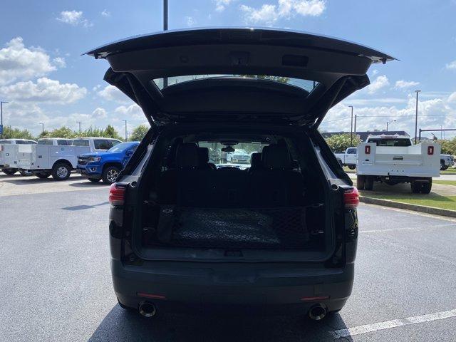 used 2023 Chevrolet Traverse car, priced at $32,999