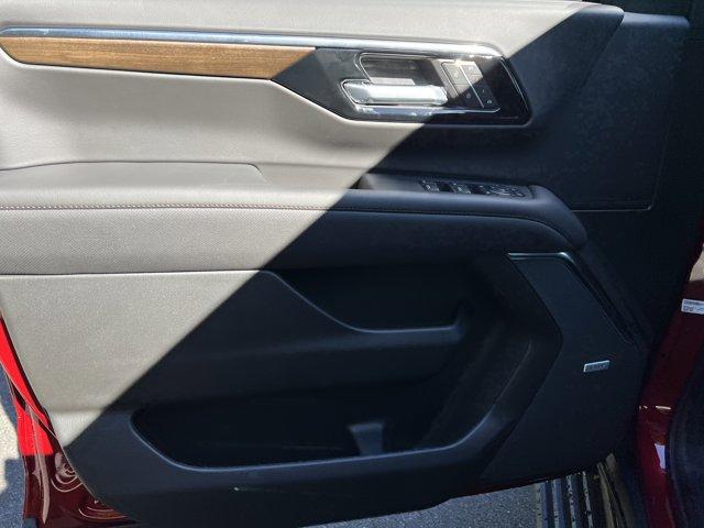 new 2025 Chevrolet Suburban car, priced at $81,600