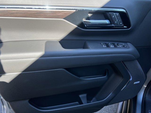 new 2026 Chevrolet Suburban car, priced at $77,270