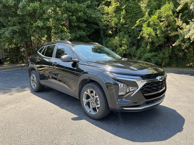 new 2025 Chevrolet Trax car, priced at $22,265