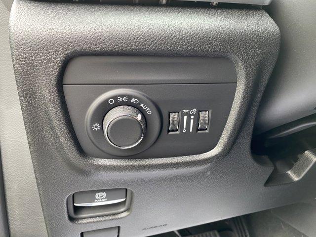 used 2024 Jeep Grand Cherokee car, priced at $39,977