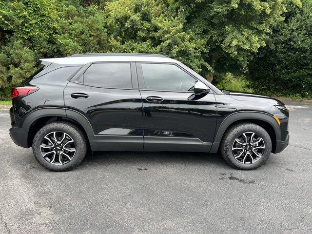 new 2025 Chevrolet TrailBlazer car, priced at $29,680