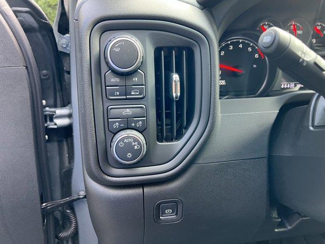 new 2025 Chevrolet Silverado 1500 car, priced at $41,990