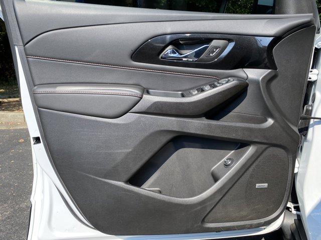 used 2023 Chevrolet Traverse car, priced at $34,989