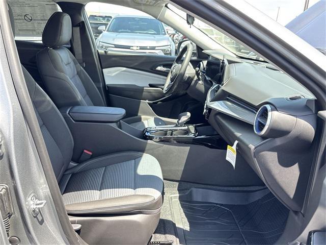 new 2025 Chevrolet Trax car, priced at $25,070