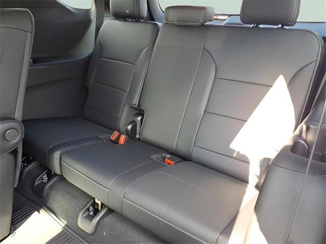 new 2026 Chevrolet Traverse car, priced at $46,726