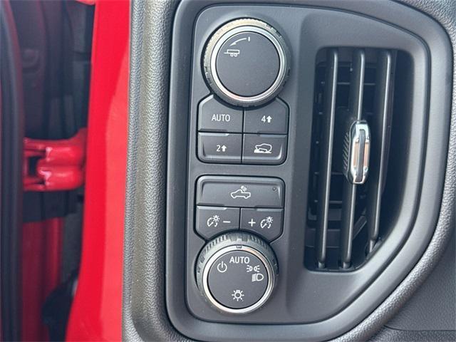 new 2025 Chevrolet Silverado 1500 car, priced at $40,789