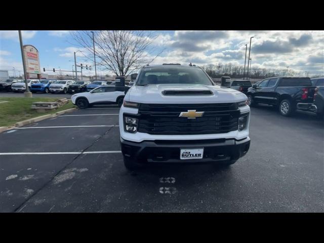 new 2025 Chevrolet Silverado 3500 car, priced at $50,644