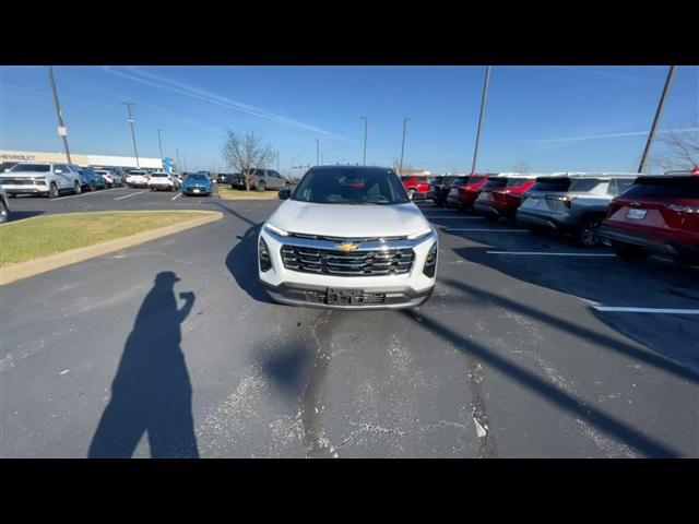 new 2025 Chevrolet Equinox car, priced at $31,504