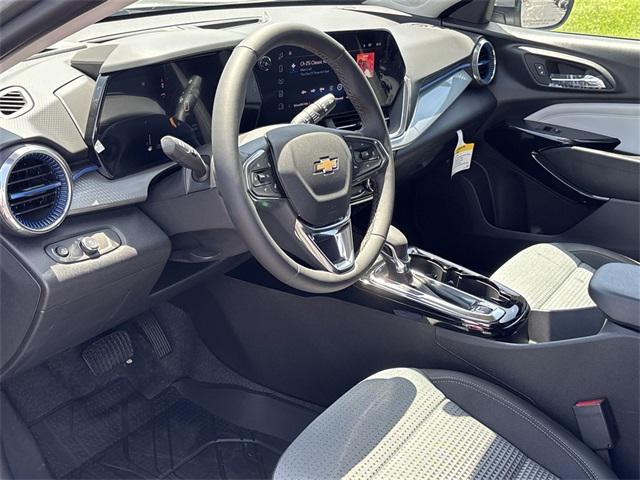 new 2025 Chevrolet Trax car, priced at $25,070